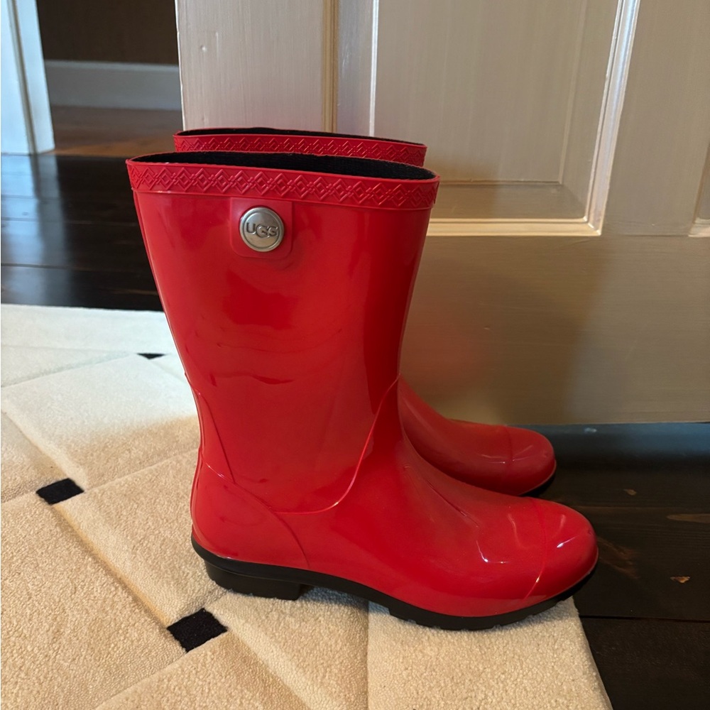 UGG Vibrant Red Rain Boots Size 8
